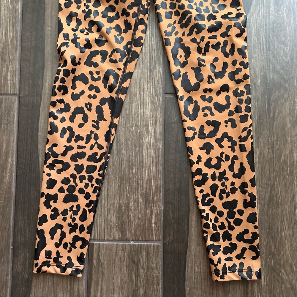 Beach Riot Piper Leopard Leggings Sz S - Picture 4 of 9